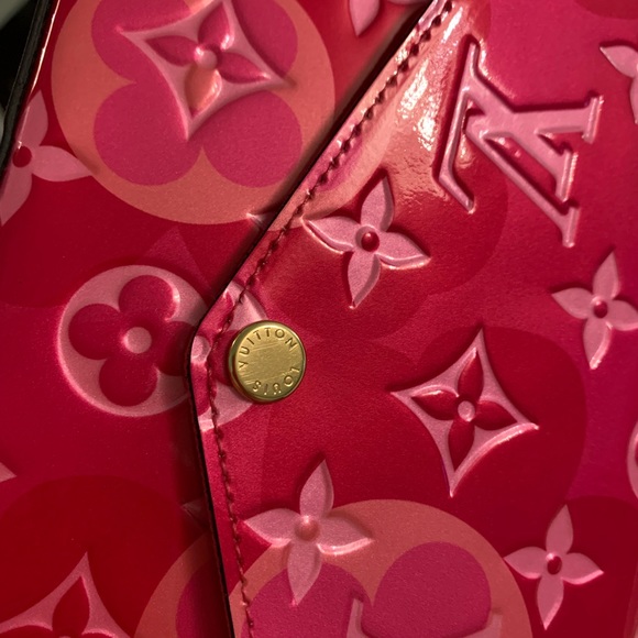 Louis Vuitton Valentines Day Vernis Pouchette Felicie - Picture 8 of 15